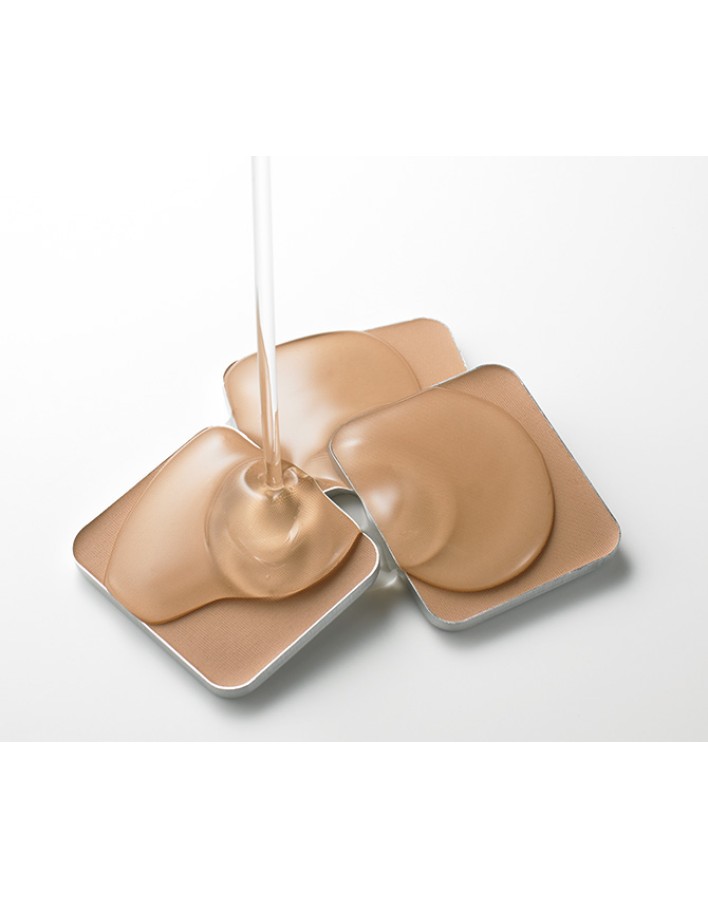 Le Jade/Moistuizing Essence Foundation/ SPF50+PA++++