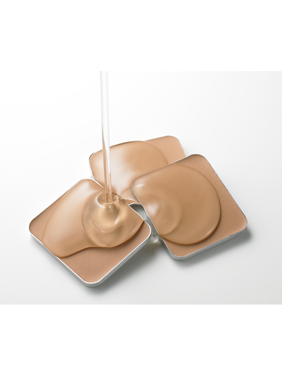 Le Jade/Moistuizing Essence Foundation/ SPF50+PA++++