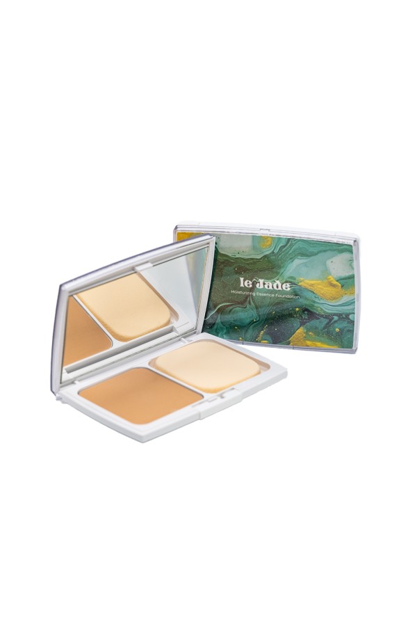 Le Jade/Moistuizing Essence Foundation/ SPF50+PA++++